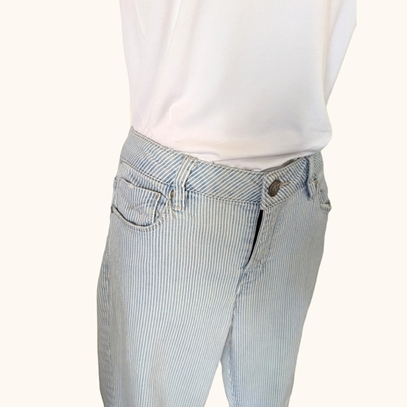 👖Raw- Hem High-Waist Casual Railroad Pinstripe Jeans from Unpublished - Picture 6 of 12